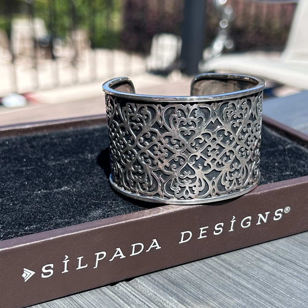 B1697 Silpada Sterling Silver Oxidized Cuff Bracelet